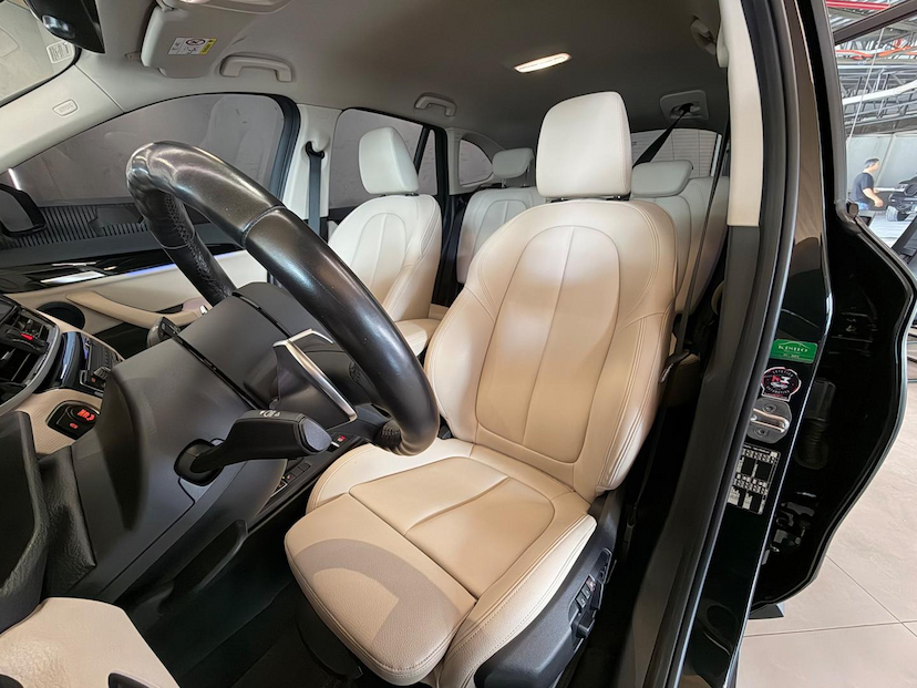 Foto do veículo BMW X1  S20I ACTIVEFLEX 2022 36.900 KM 165.000,00