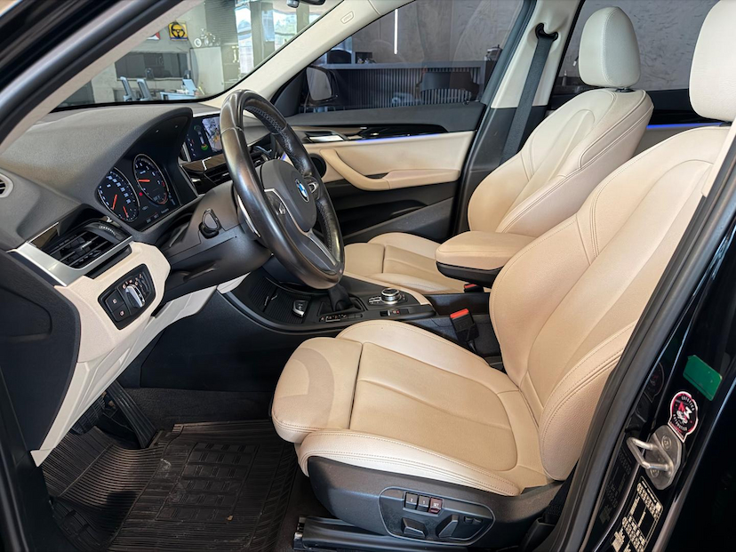 Foto do veículo BMW X1  S20I ACTIVEFLEX 2022 36.900 KM 165.000,00
