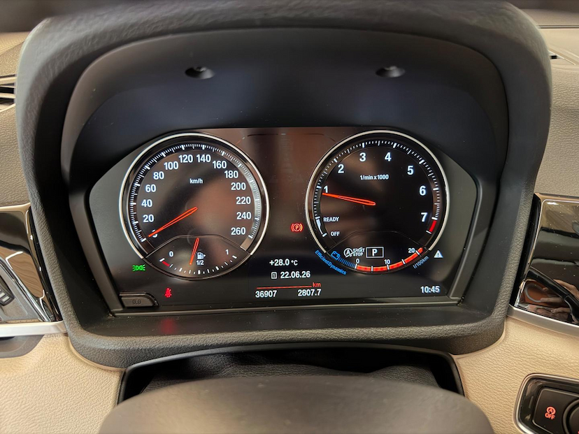 Foto do veículo BMW X1  S20I ACTIVEFLEX 2022 36.900 KM 165.000,00