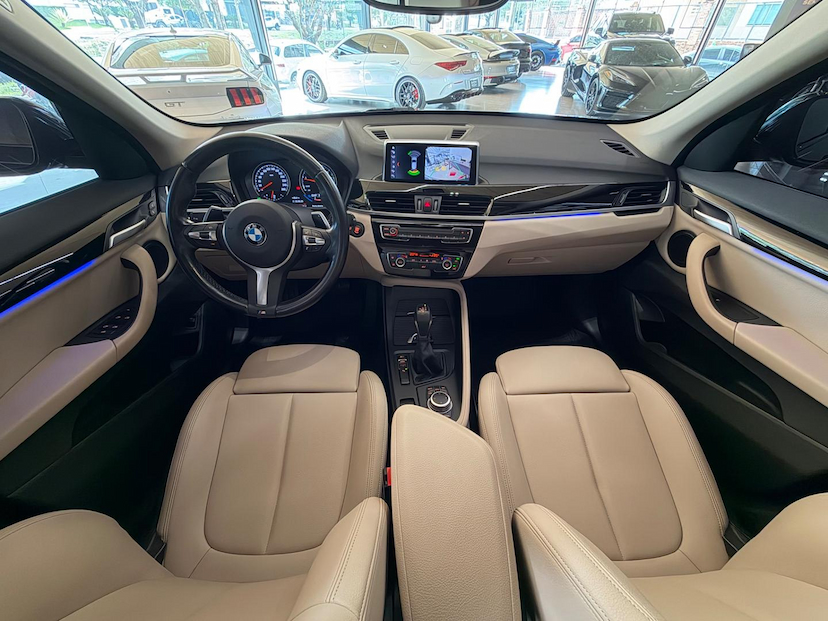 Foto do veículo BMW X1  S20I ACTIVEFLEX 2022 36.900 KM 165.000,00