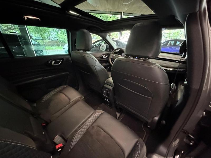 Foto do veículo JEEP COMMANDER COMMANDER BLACKHAWK 2025 18.288 KM 220.000,00