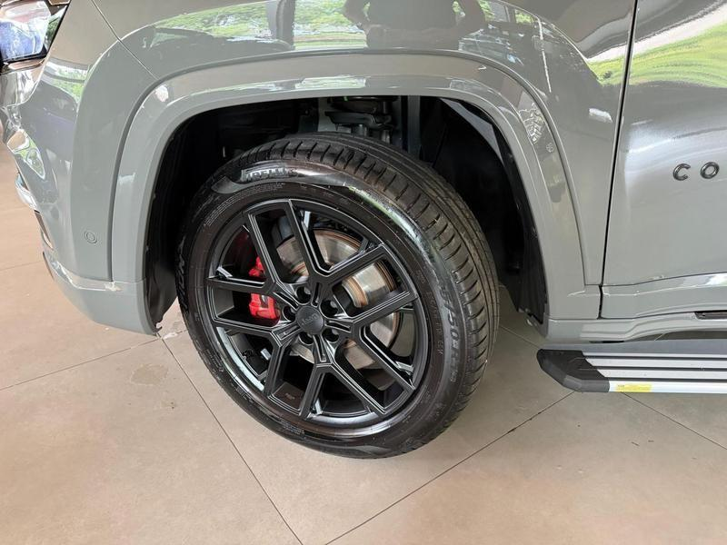 Foto do veículo JEEP COMMANDER COMMANDER BLACKHAWK 2025 18.288 KM 220.000,00