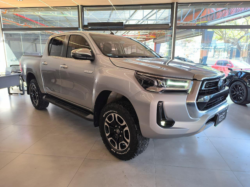 Foto do veículo TOYOTA HILUX  CDSRXA4FD 2023 91.500 KM 249.000,00