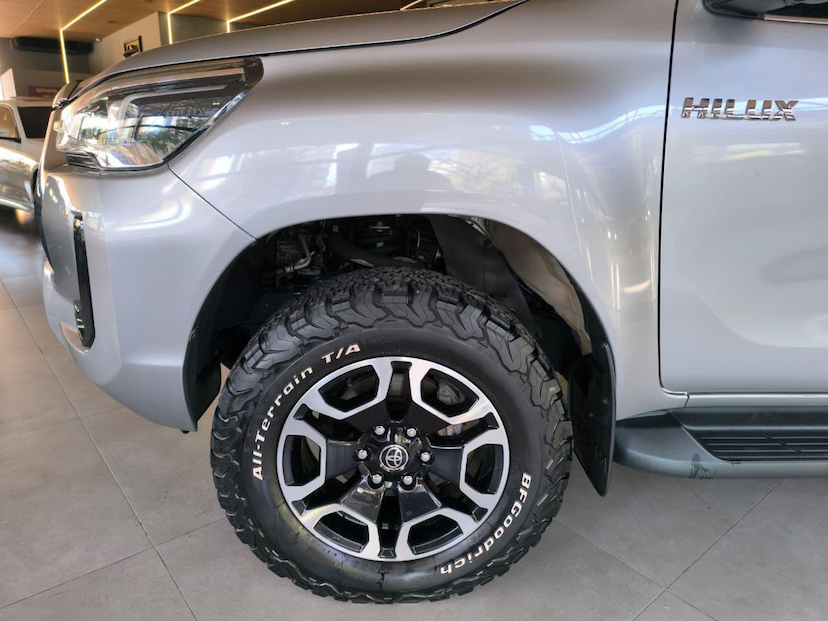 Foto do veículo TOYOTA HILUX  CDSRXA4FD 2023 91.500 KM 249.000,00