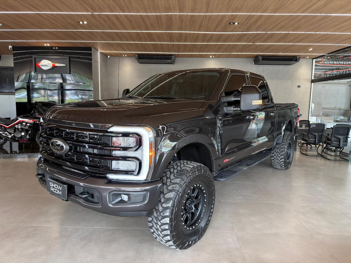 Foto do veículo FORD F-250 F-250 6.7 LARIAT 4X4 V8 TURBO DIESEL CD 4P AUTOMÁTICO 2024/2024 59.800 KM R$ 1.090.000,00