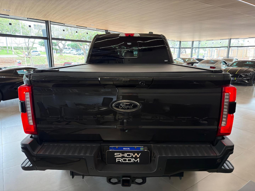 Foto do veículo FORD F-250 F-250 6.7 LARIAT 4X4 V8 TURBO DIESEL CD 4P AUTOMÁTICO 2024 59.800 KM 1.040.000,00