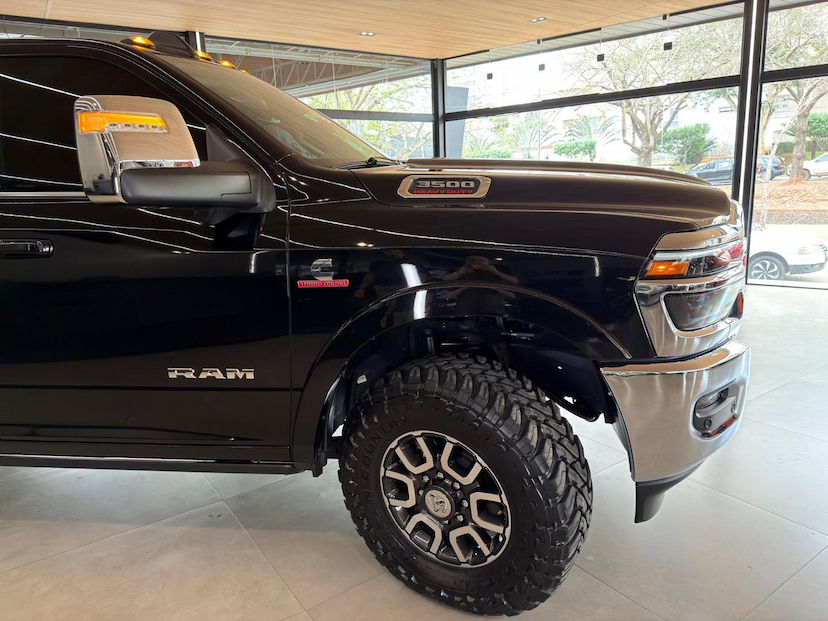 Foto do veículo RAM 3500  LONGHORN 6.7D 2026 3.700 KM 619.000,00