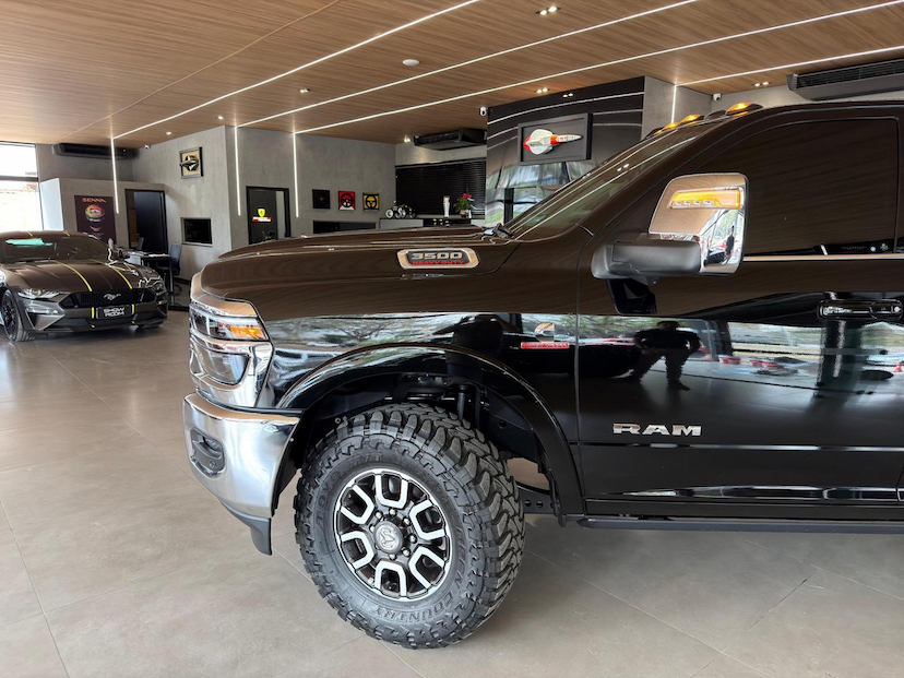 Foto do veículo RAM 3500  LONGHORN 6.7D 2026 3.700 KM 619.000,00