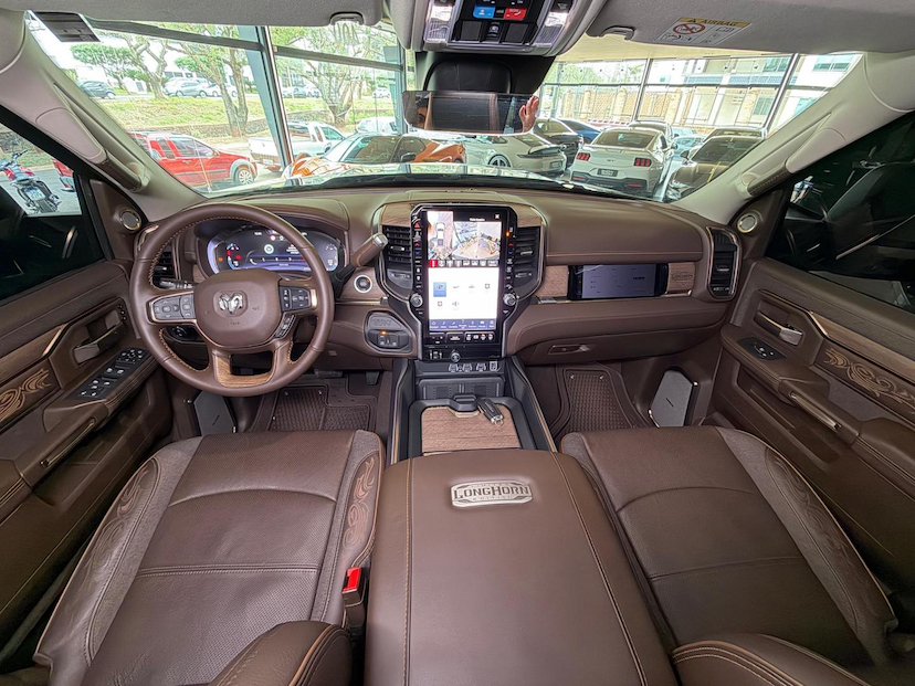 Foto do veículo RAM 3500  LONGHORN 6.7D 2026 3.700 KM 619.000,00