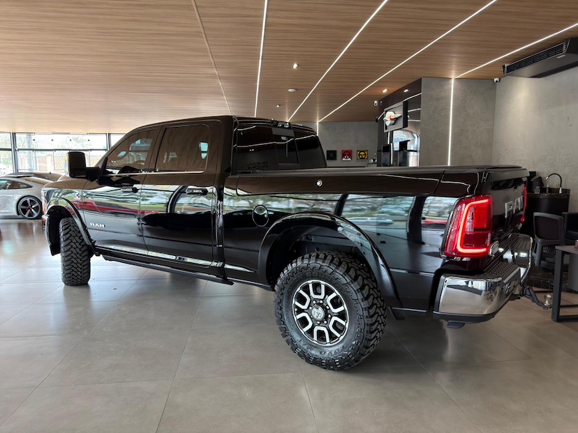 Foto do veículo RAM 3500  LONGHORN 6.7D 2026 3.700 KM 619.000,00