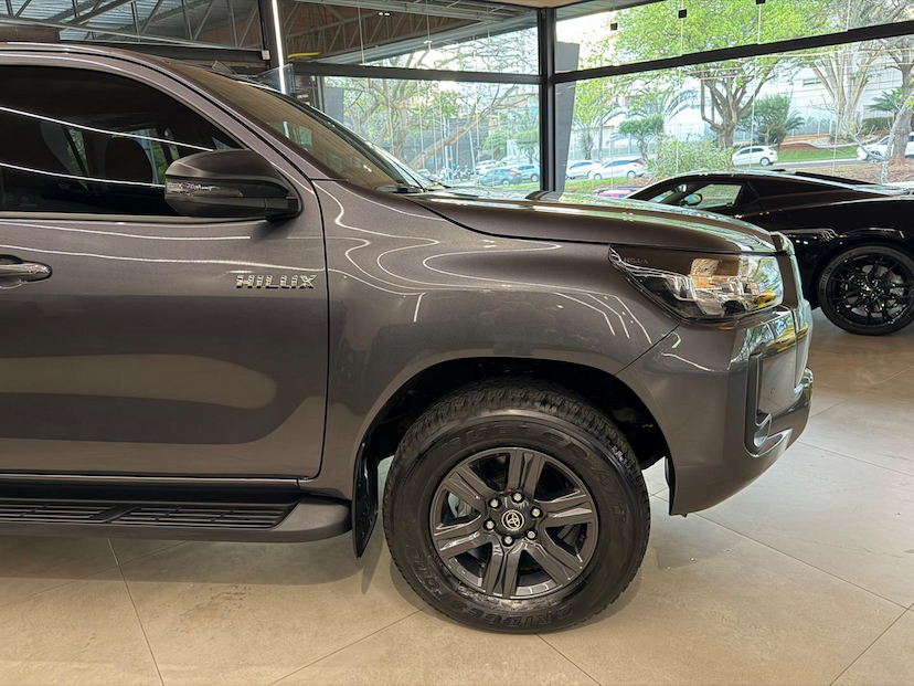 Foto do veículo TOYOTA HILUX  CDSR A4FD 2025 18.200 KM 239.000,00
