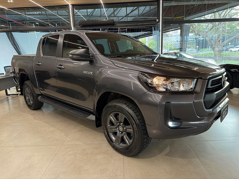 Foto do veículo TOYOTA HILUX  CDSR A4FD 2025 18.200 KM 239.000,00