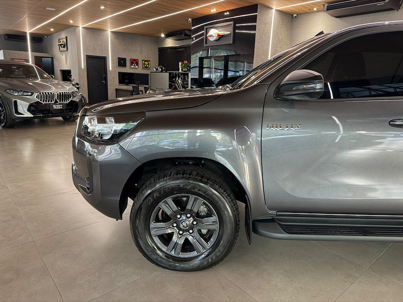 Foto do veículo TOYOTA HILUX  CDSR A4FD 2025 18.200 KM 239.000,00