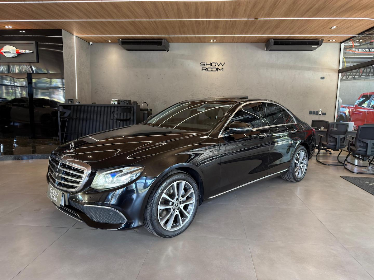 Foto do veículo MERCEDES-BENZ E 250 E250 EXC 2018/2019 105.600 KM R$ 195.000,00