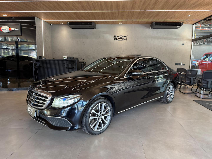 Foto do veículo MERCEDES-BENZ E 250 E250 EXC 2019 105.600 KM 195.000,00