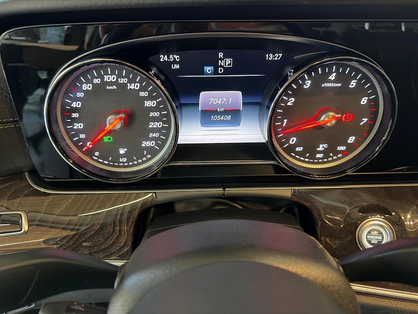 Foto do veículo MERCEDES-BENZ E 250 E250 EXC 2019 105.600 KM 195.000,00