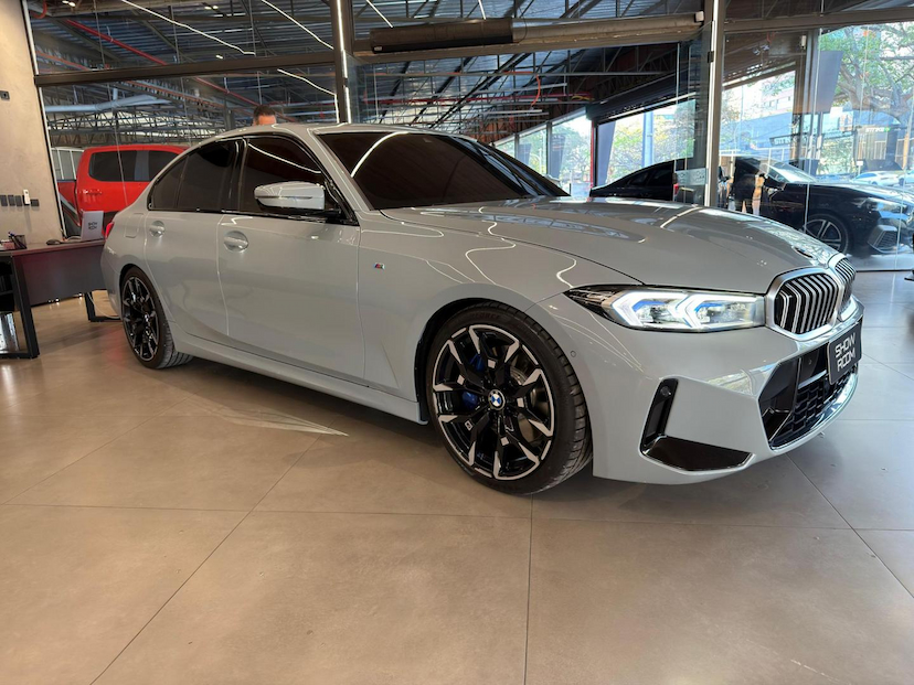 Foto do veículo BMW 320I  M SPORT FLEX 2023 23.590 KM 319.000,00
