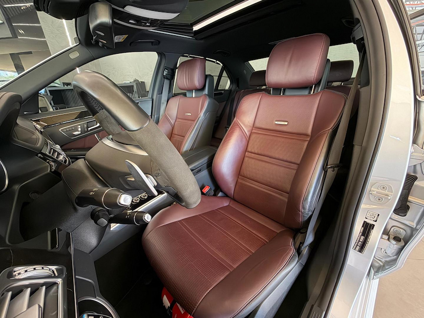 Foto do veículo MERCEDES-BENZ E 63 AMG  2015 74.990 KM 289.000,00