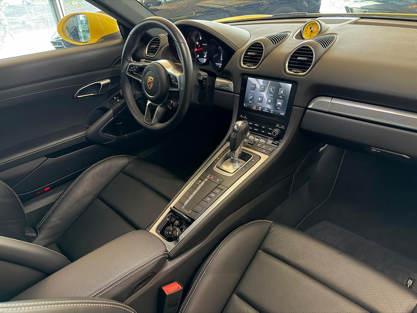 Foto do veículo PORSCHE CAYMAN  STYLE 2024 3.039 KM 549.000,00