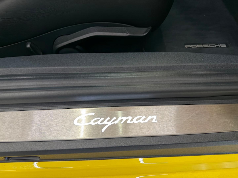 Foto do veículo PORSCHE CAYMAN  STYLE 2024 3.039 KM 549.000,00
