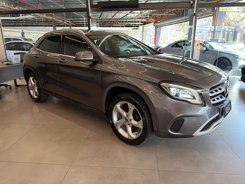 Foto do veículo MERCEDES-BENZ GLA 200 GLA200FF 2019 82.551 KM 109.000,00