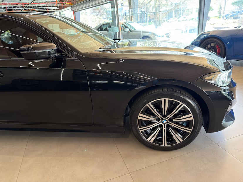 Foto do veículo BMW 320I  GP FLEX 2025 17.157 KM 279.000,00