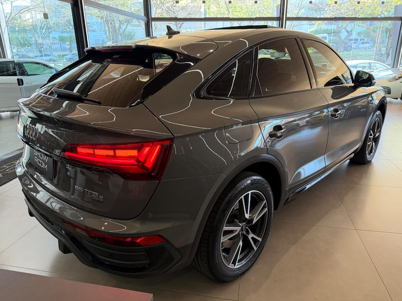Foto do veículo AUDI Q5  SB P-HIBRIDO 2024 33.500 KM 297.000,00