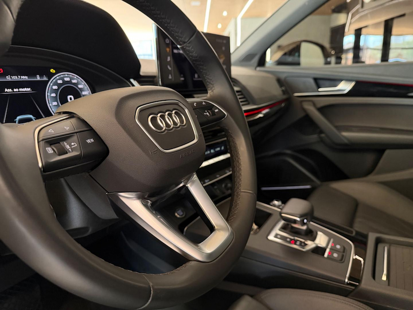 Foto do veículo AUDI Q5  SB P-HIBRIDO 2024 33.500 KM 297.000,00