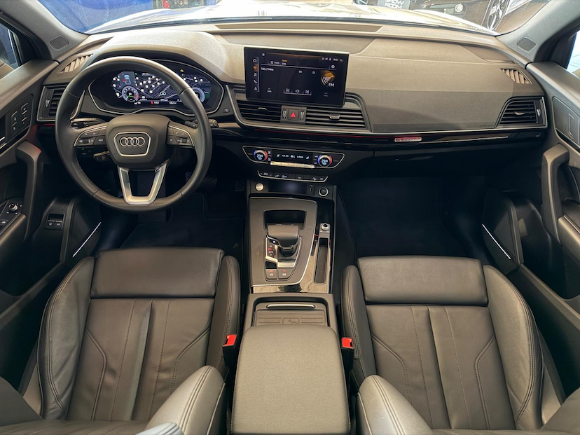 Foto do veículo AUDI Q5  SB P-HIBRIDO 2024 33.500 KM 297.000,00