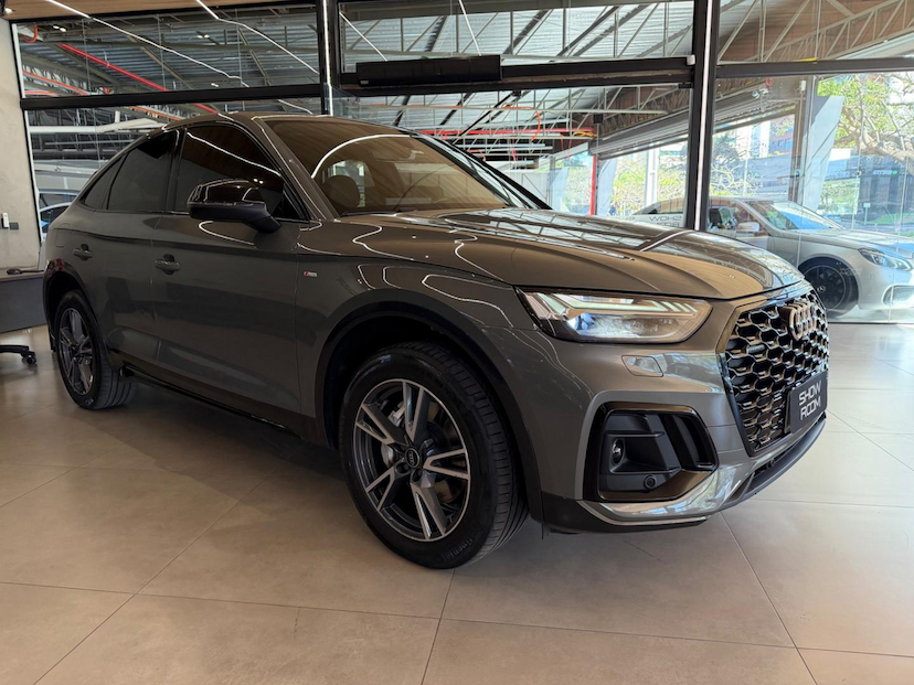Foto do veículo AUDI Q5  SB P-HIBRIDO 2024 33.500 KM 297.000,00