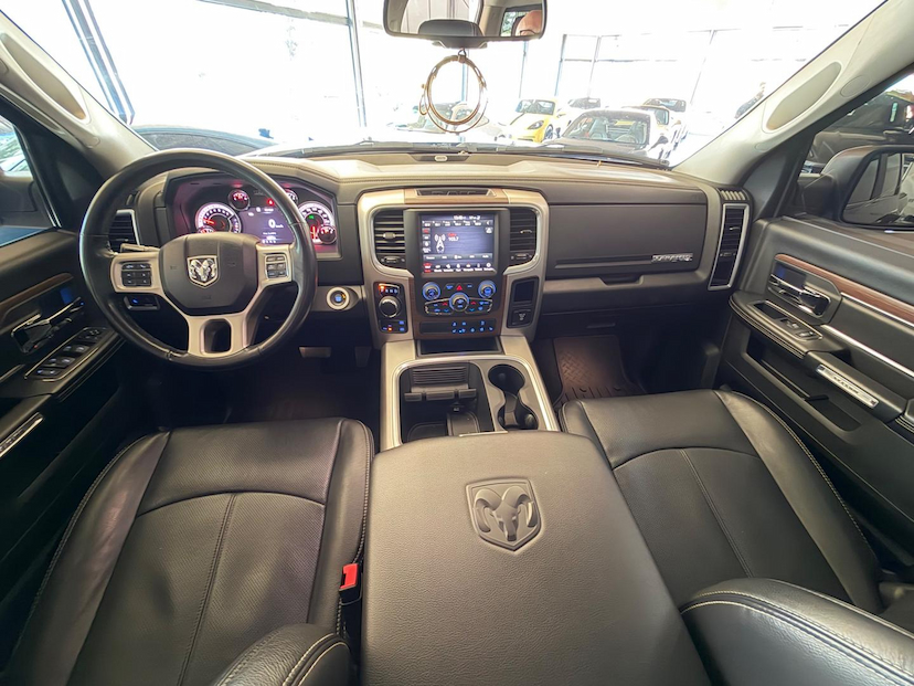 Foto do veículo RAM CLASSIC  LAIE 2022 60.567 KM 248.000,00