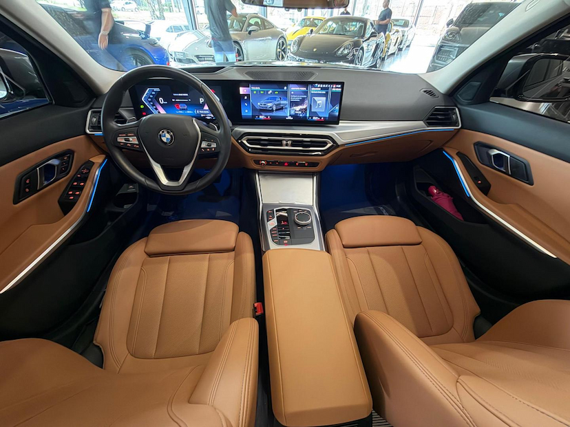 Foto do veículo BMW 320I  SPORT GP FLEX 2024 7.097 KM 269.000,00