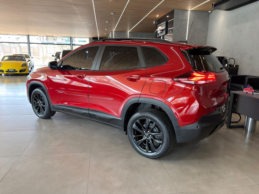 Foto do veículo CHEVROLET TRACKER  12T A RS 2024 30.026 KM 99.000,00