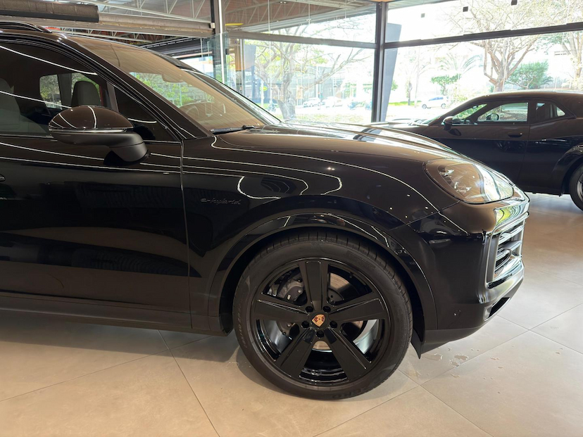 Foto do veículo PORSCHE CAYENNE  PHEV 2026 2.259 KM 809.000,00