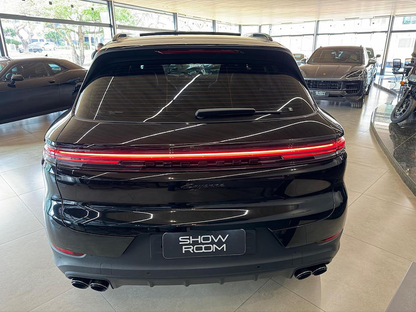 Foto do veículo PORSCHE CAYENNE  PHEV 2026 2.259 KM 809.000,00