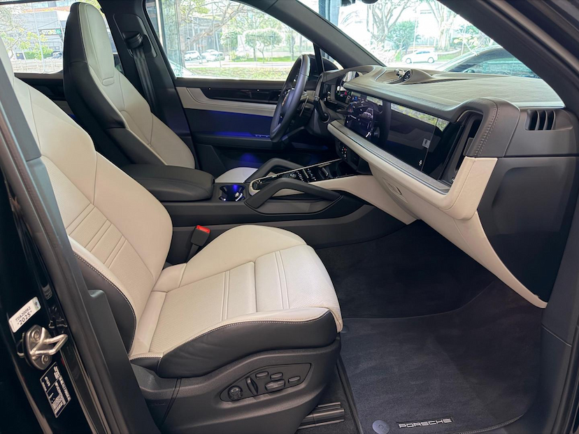 Foto do veículo PORSCHE CAYENNE  PHEV 2026 2.259 KM 809.000,00