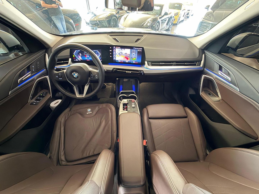 Foto do veículo BMW X1  S20I X LINE 2023 49.000 KM 232.000,00