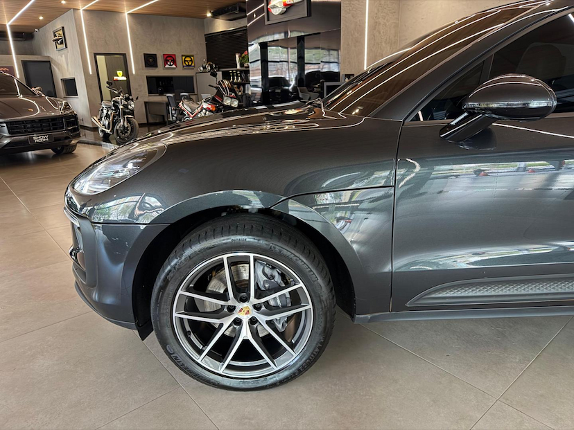 Foto do veículo PORSCHE MACAN  2025 17.850 KM 479.000,00