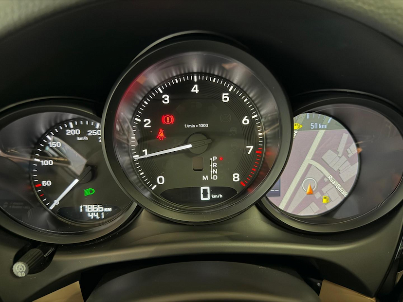 Foto do veículo PORSCHE MACAN  2025 17.850 KM 479.000,00