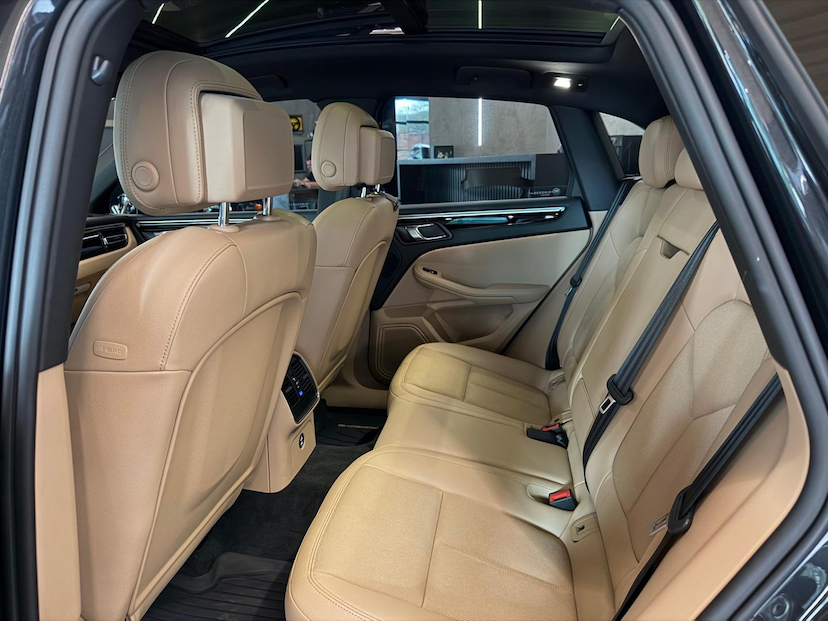 Foto do veículo PORSCHE MACAN  2025 17.850 KM 479.000,00