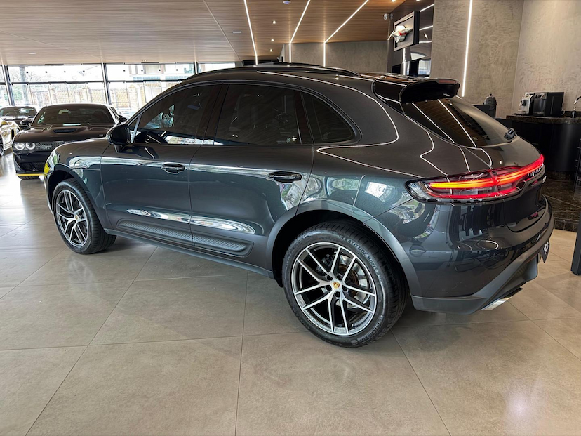 Foto do veículo PORSCHE MACAN  2025 17.850 KM 479.000,00