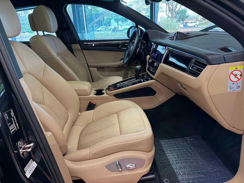 Foto do veículo PORSCHE MACAN  2025 17.850 KM 479.000,00