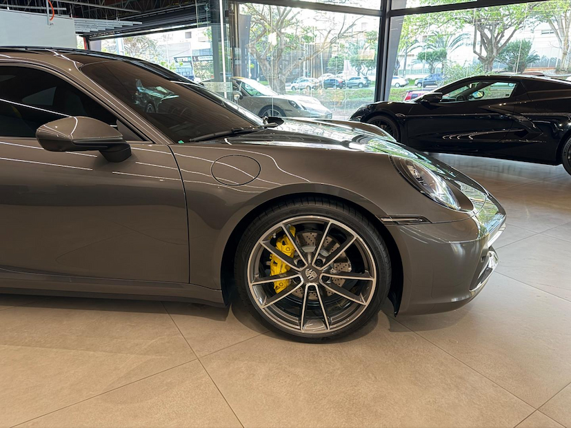 Foto do veículo PORSCHE 911  CARRERA 2024 9.846 KM 777.000,00
