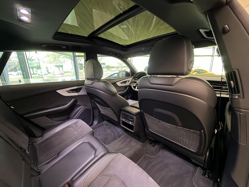 Foto do veículo AUDI Q8  3.0TFSI 2022 33.148 KM 380.000,00