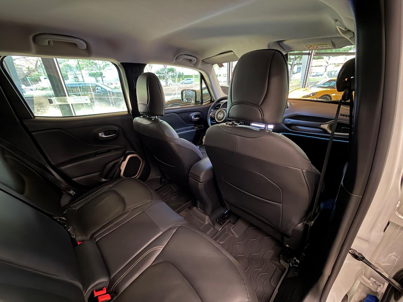 Foto do veículo JEEP RENEGADE  LNGTD AT 2016 50.431 KM 70.000,00