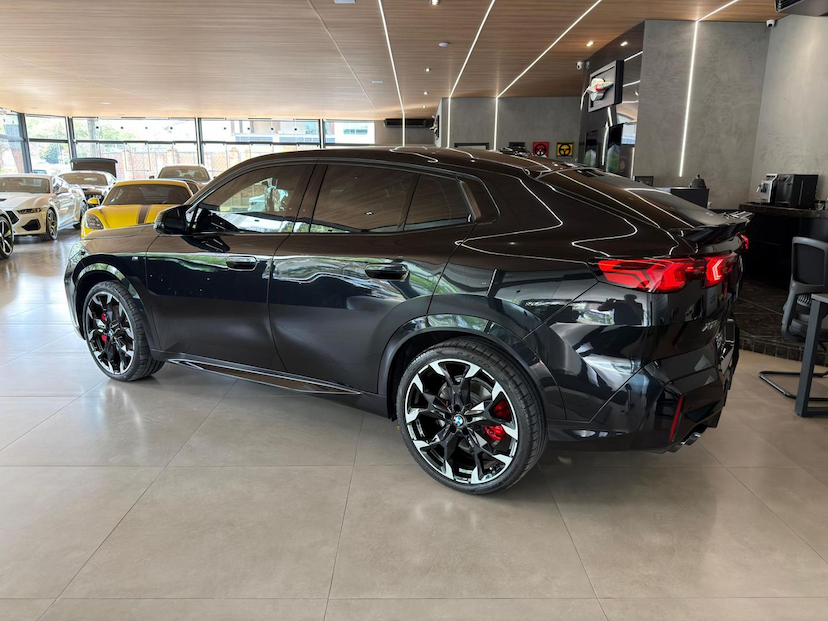 Foto do veículo BMW X2  M35I 2025 16.250 KM 430.000,00