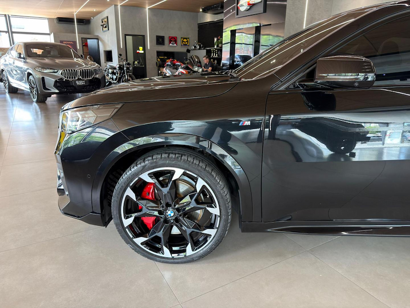 Foto do veículo BMW X2  M35I 2025 16.250 KM 430.000,00