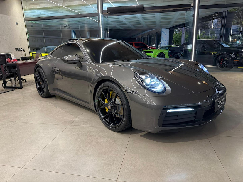 Foto do veículo PORSCHE 911  CARRERA 2024 9.846 KM 789.000,00