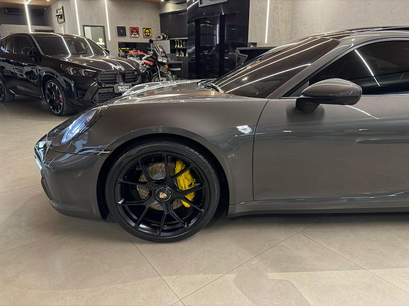 Foto do veículo PORSCHE 911  CARRERA 2024 9.846 KM 789.000,00
