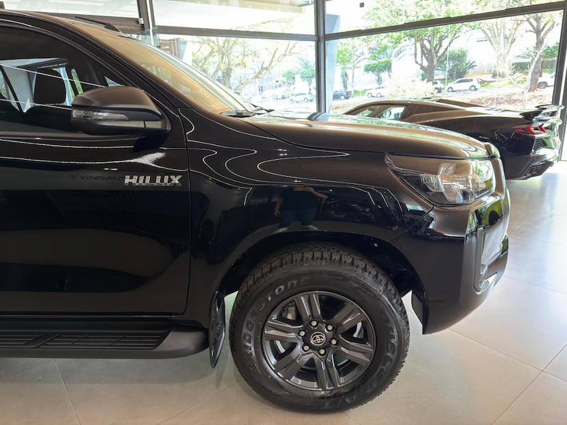 Foto do veículo TOYOTA HILUX  CDSR A4FD 2024 14.792 KM 215.000,00